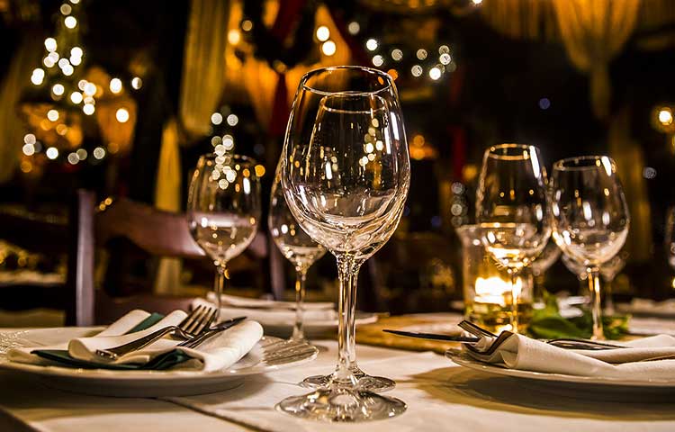 wine glasses (image)